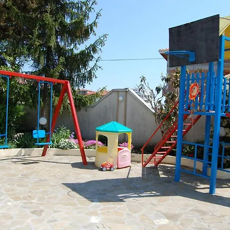 Къща Косара Ахелой מלון 3*